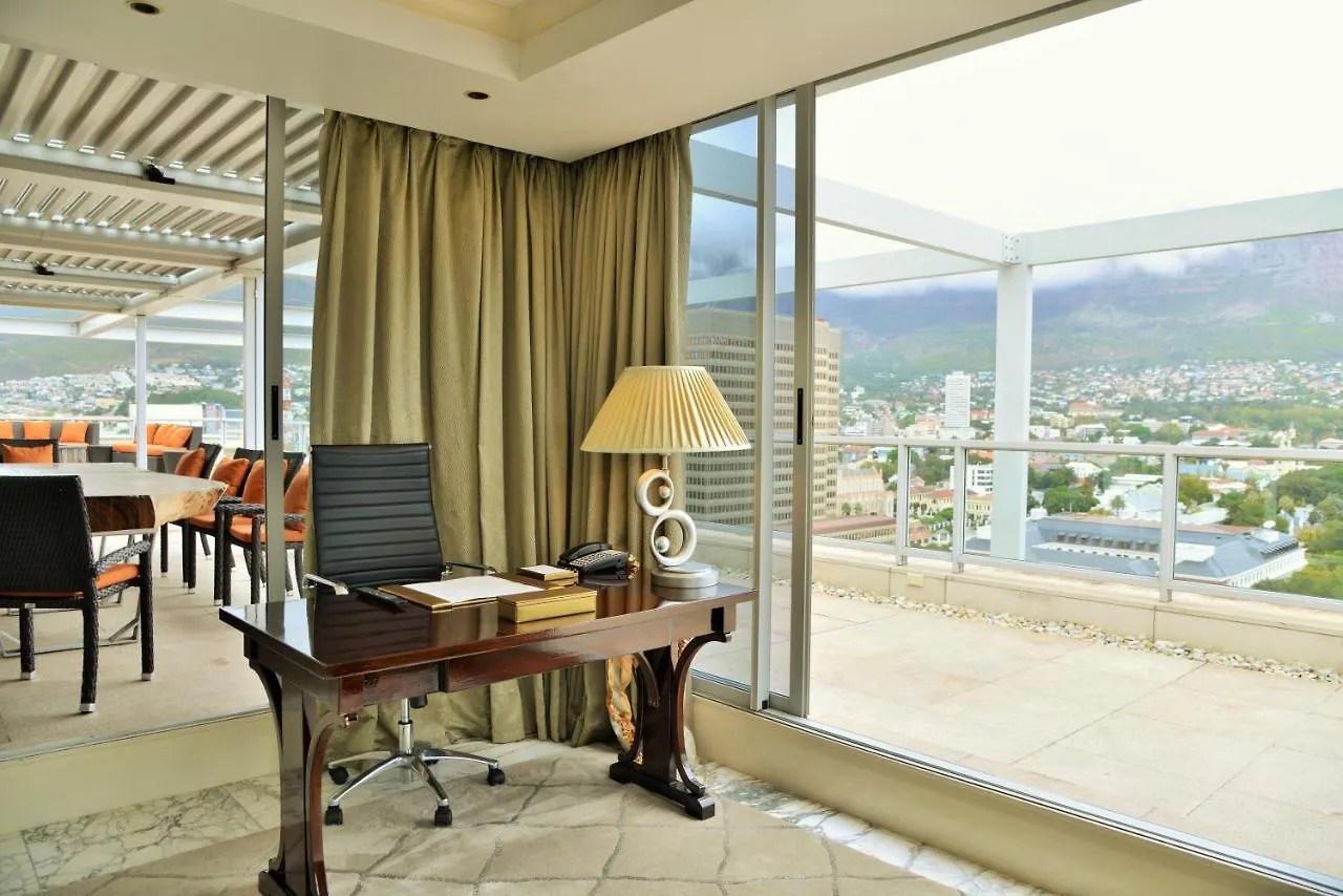 Taj Cape Town Hotel 5*,