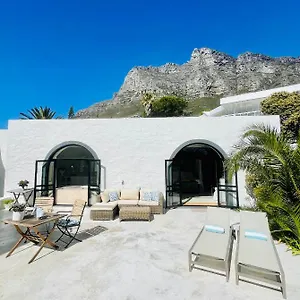 Apartment Four Uitsig Camps Bay