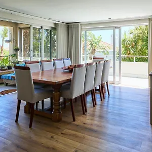 Villa 42 On Strathmore